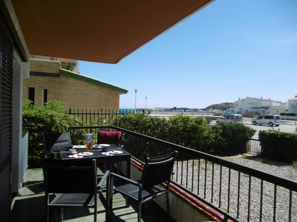 Puig D'Esquer - Apartamento En Planta Baja Y Tres Dormitorios En Llanca - Es-228-49 0*,